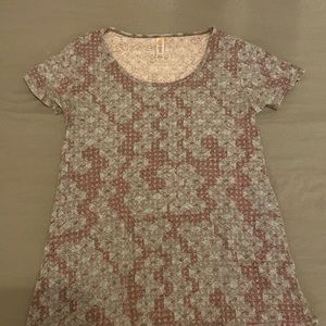 Lularoe short sleeve patterned tee. Size XXS. Worn once.